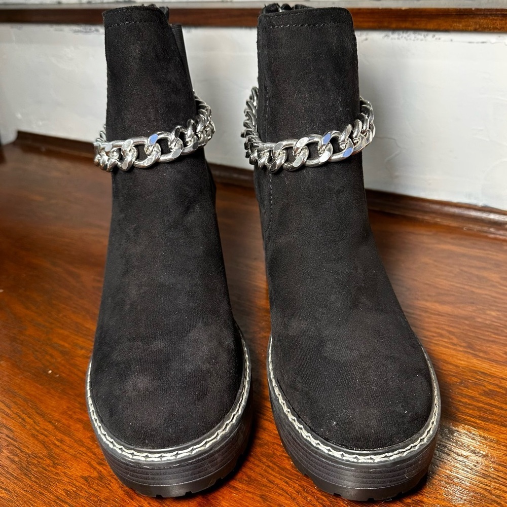 Olivia Miller Alyssa Block Heel Ankle Boots Chain Platform Size 11 Black New - Picture 3 of 10